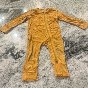 Willow + Co Bamboo Sun Print convertible sleeper 12-18 months